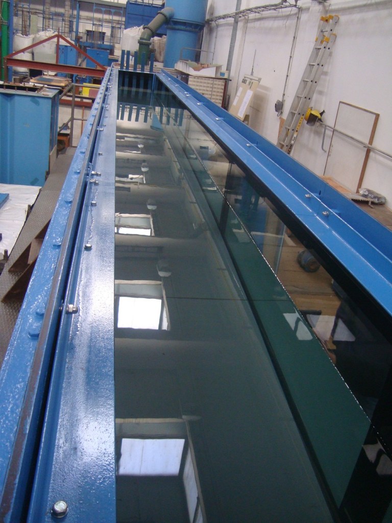 Prosklený testovací kanál, vrstvené sklo, ČVUT Praha, 2019