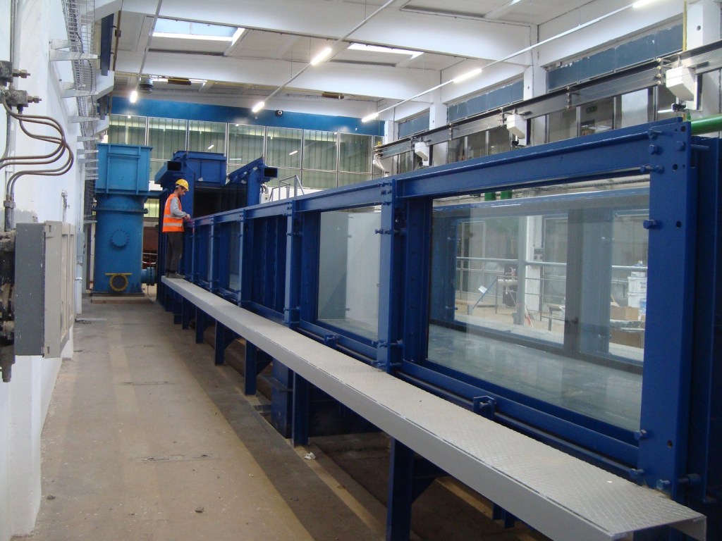 Prosklený testovací kanál, vrstvené sklo, ČVUT Praha, 2019