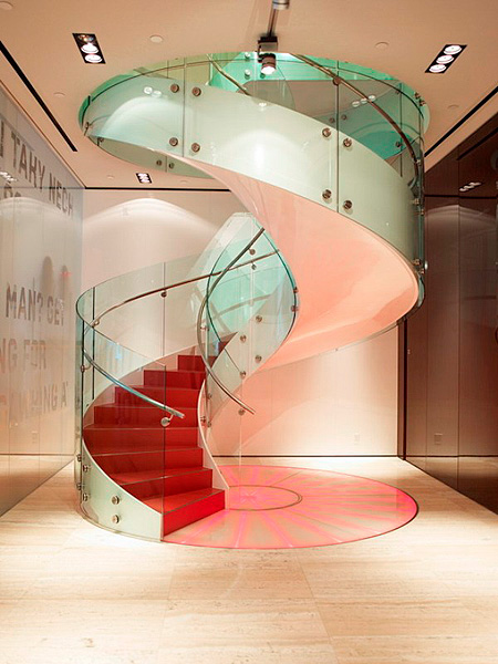 Ohýbané skleněné vrstvené zábradlí, Český dům New York, 2007