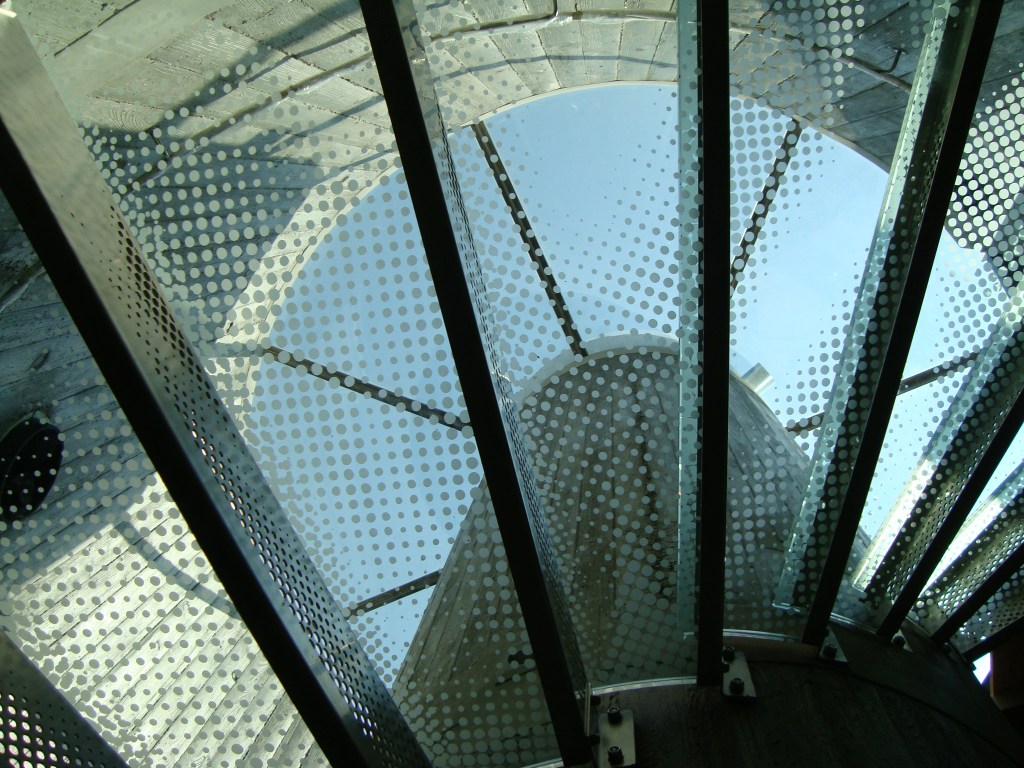 Skleněné schodišťové stupně, pískovaný vzor, Hanspaulka, 2008